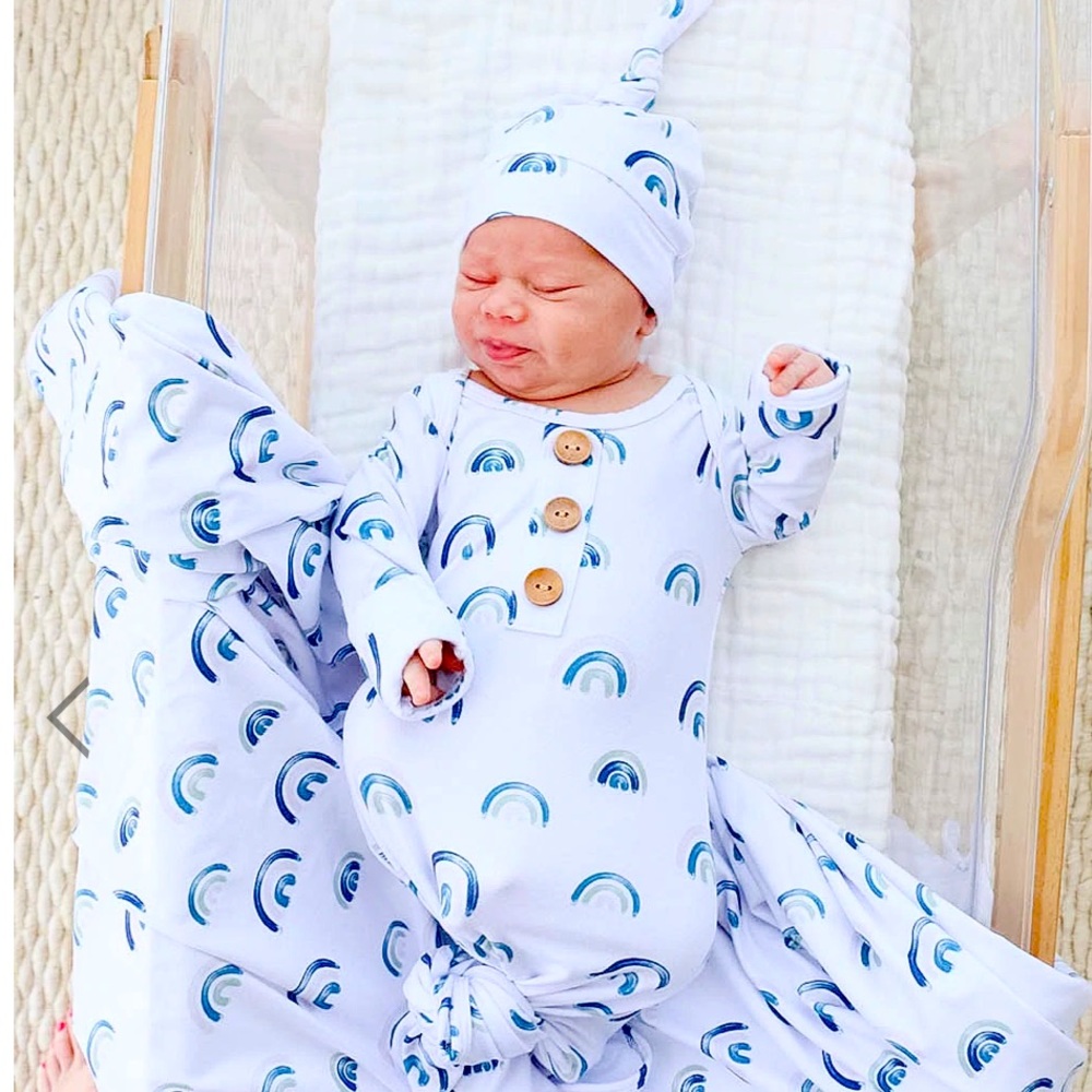 Caden Lane BROOKS' BLUE RAINBOWS NEWBORN BABY KNOT GOWN & HAT SET Never Worn